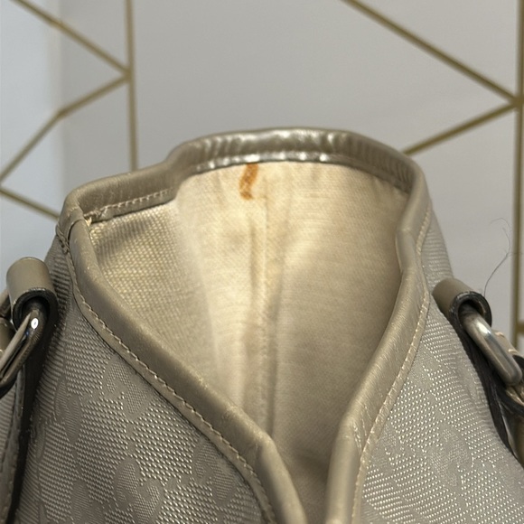 💯Authentic Gucci Tote Handbag 🍀 - Picture 7 of 17